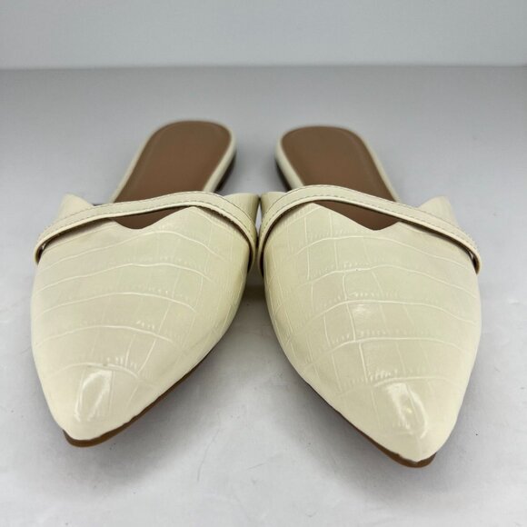 Old Navy Womens Beige Slip On Pointed Toe Strap Embossed Flat Size 8.5 Mules - Picture 3 of 10
